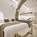 Crystal Green Signature Suites *
