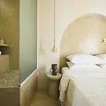 Grystal Properites Nyaraló