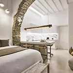 Crystal Green Signature Suites